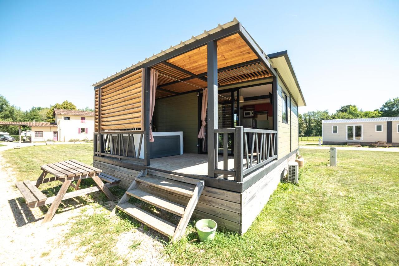 Camping du Sevron Saint-Etienne-du-Bois  Bagian luar foto