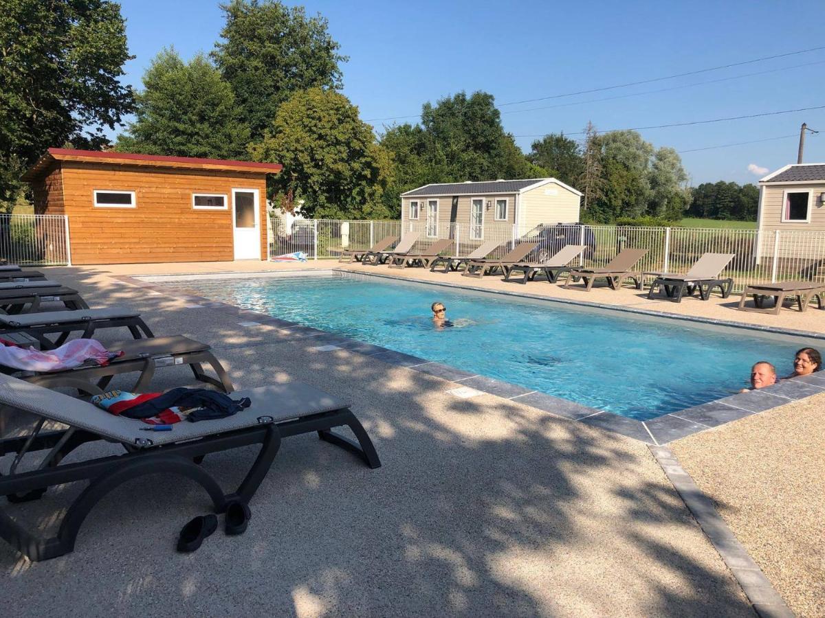 Camping du Sevron Saint-Etienne-du-Bois  Bagian luar foto